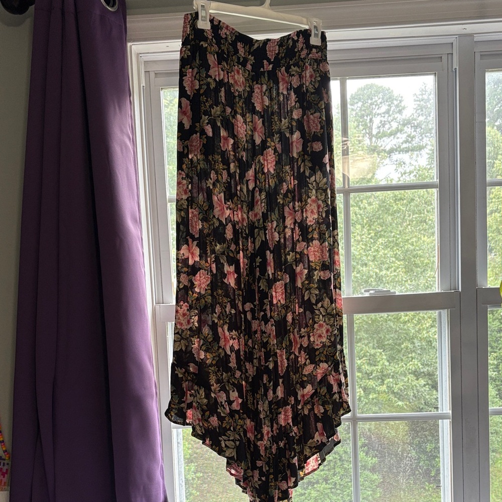 American Eagle Floral Black & Pink Women's Pants